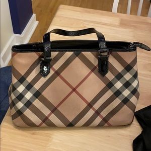 Medium Burberry Tote